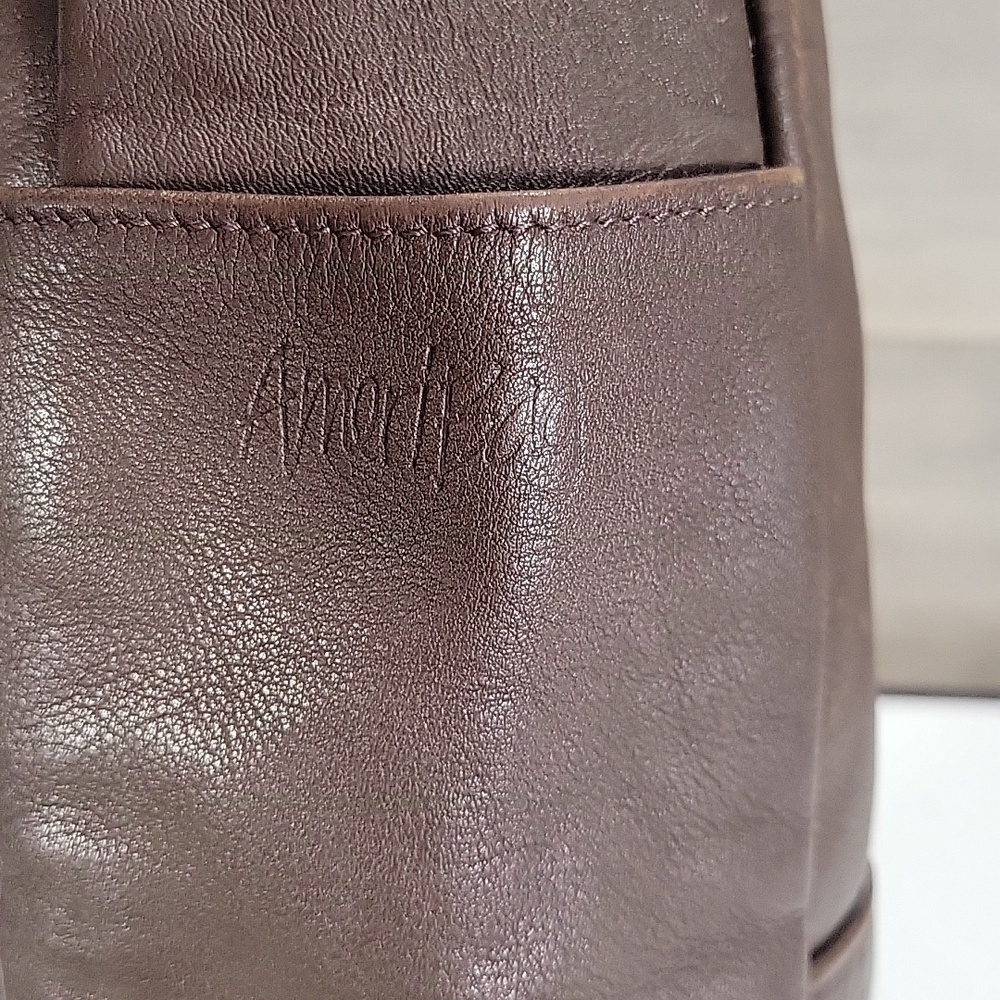 Ameribag Healthy Back Brown Leather Crossbody Sling Bag - Picture 7 of 12